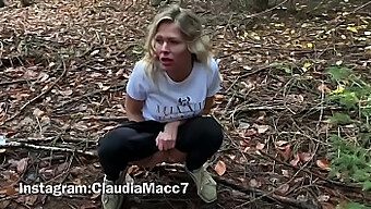 Un Encuentro Al Aire Libre En El Bosque Lleva A Una Intensa Follada Y Corrida