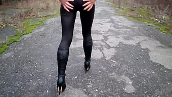 Leg Fetish: Heels And Tight Leggings