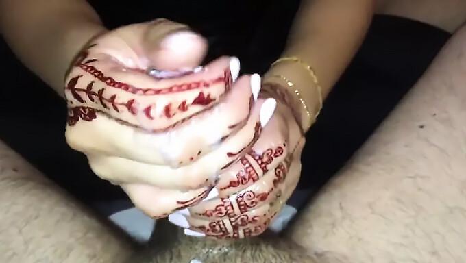 Arab Babe Enjoys Giving Handjobs And Receiving Cum