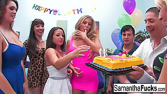 Samantha的惊人生日狂欢特色是一个淫荡的群交会话