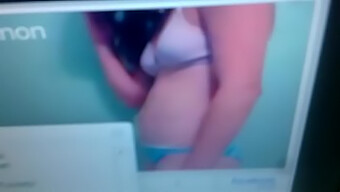 Cô Gái Trẻ (18+) Khám Phá Omegle