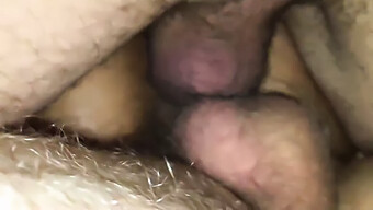 Asiatische Schönheit Teilt Ihre Enge Muschi Mit Mehreren Männern Für Einen Creampie-Rausch