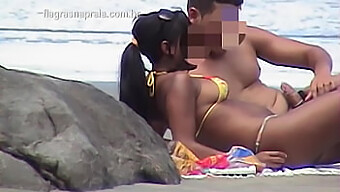 Sexo Público De Adolescente Com Uma Morena Amadora Gostosa Na Praia