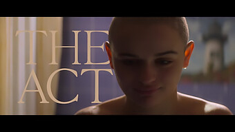 Joey King È La Protagonista Di Una Scena Intensa Dal Primo Episodio Di The Act