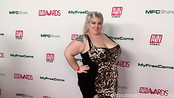 Avn Awards Bash - Vips Strut Their Stuff On The Red Carpet