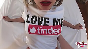 Lần Đầu Tiên Hẹn Hò Trên Tinder Với Một Cú Xuất Tinh Ngoài Ý Muốn