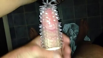 Sinnlich Oral Sex With Condom-Coated Penis