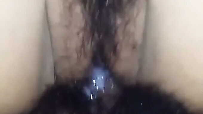 Brunette Amatir Mendapatkan Creampie Dari Penis Besar